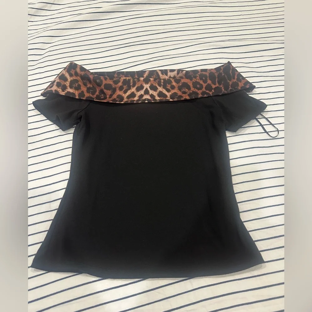 Hell Bunny Black Top with Leopard Print Collar - Picture 5 of 13